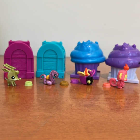 Animal Jam Adopt a Pet (Lot of 4) - Picture 3 of 5